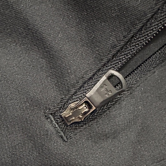 Under Armour Athletic Black Shorts size youth large - Picture 2 of 6